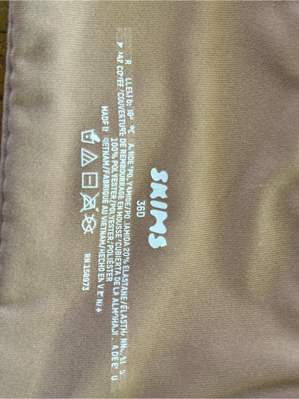 SKIMS Smooth Seamless Bra Top in Warm Nude